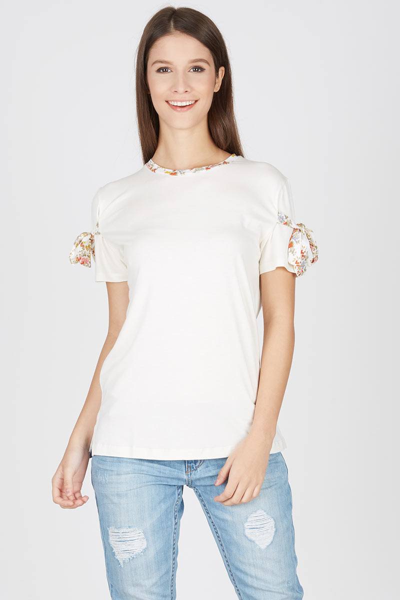 OLLA WHITE Tee With Sleeve Bow 195320 001 02