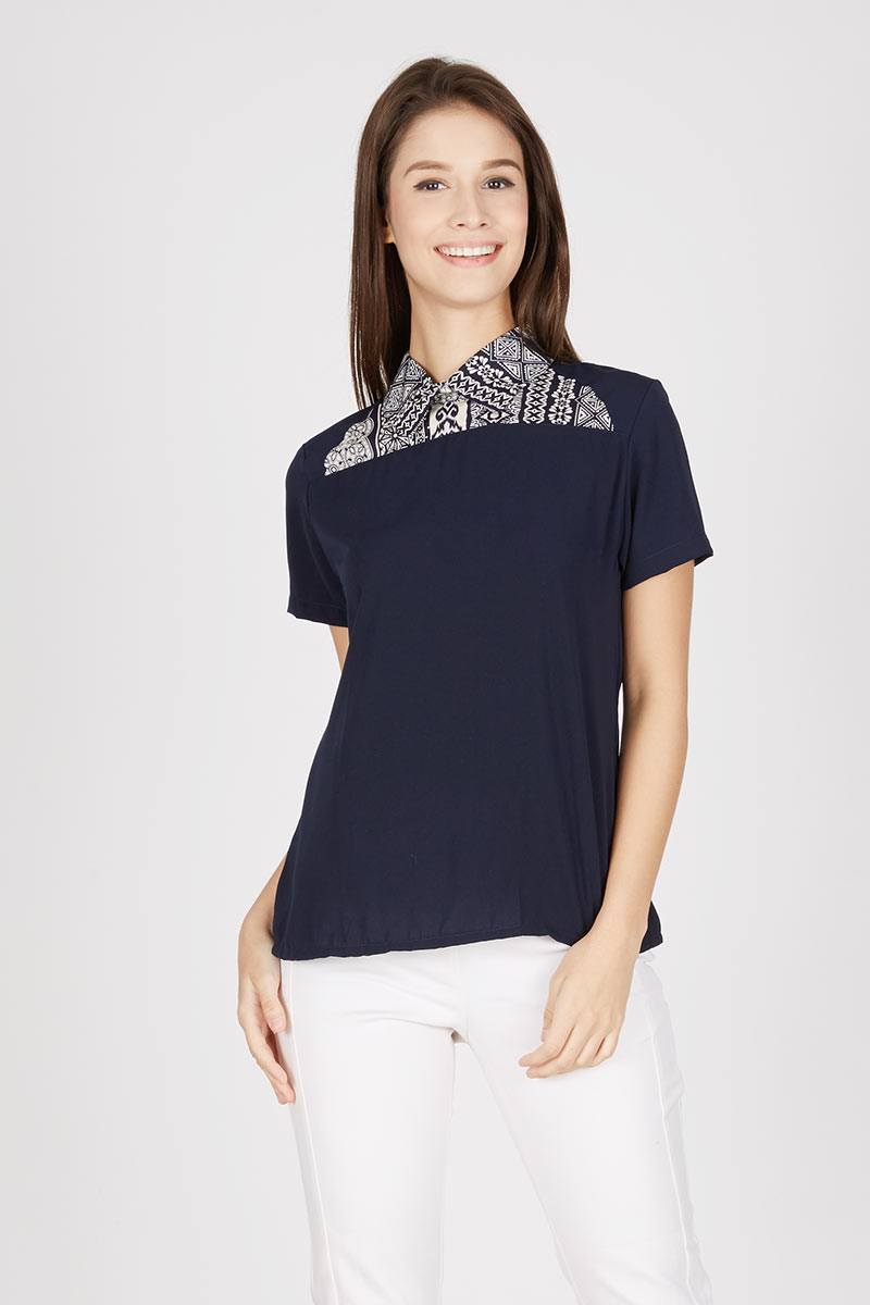 Chillie Collar Blouse in Navy