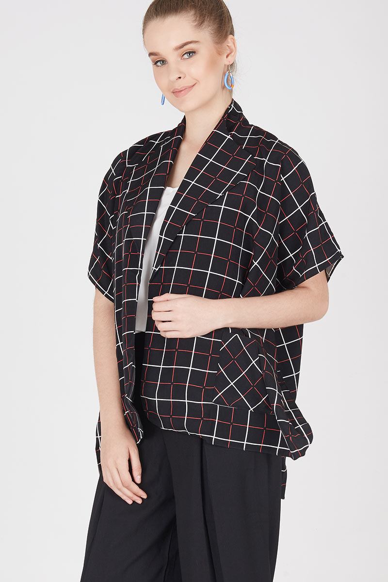 Mindy Cape Outline Outer in Black