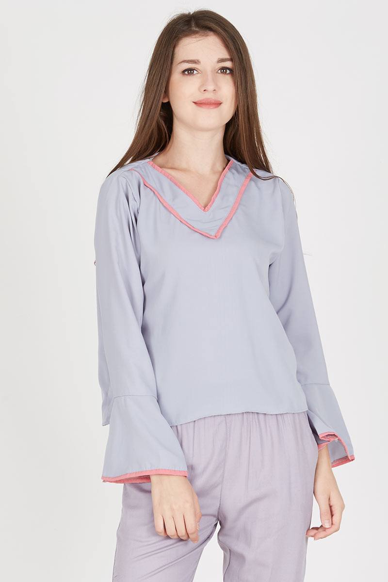 Suily V Blouse in Grey