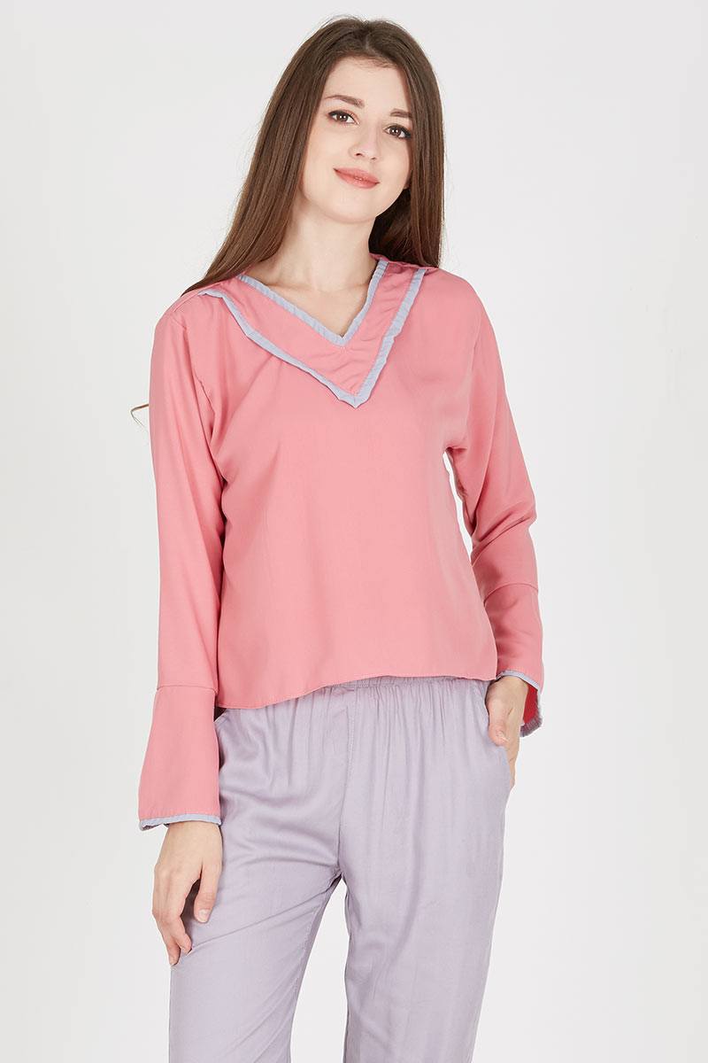 Suily V Blouse in Pink