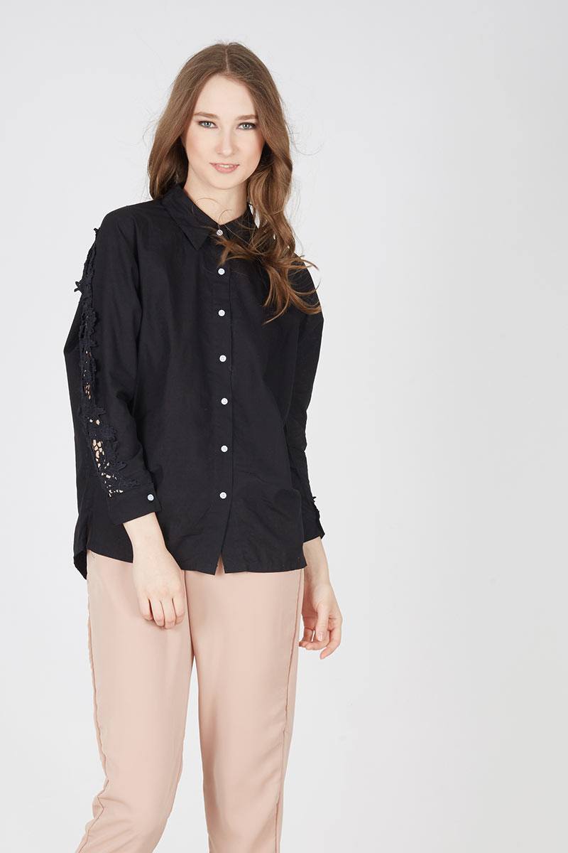FLORAL LACE SHIRT in Black