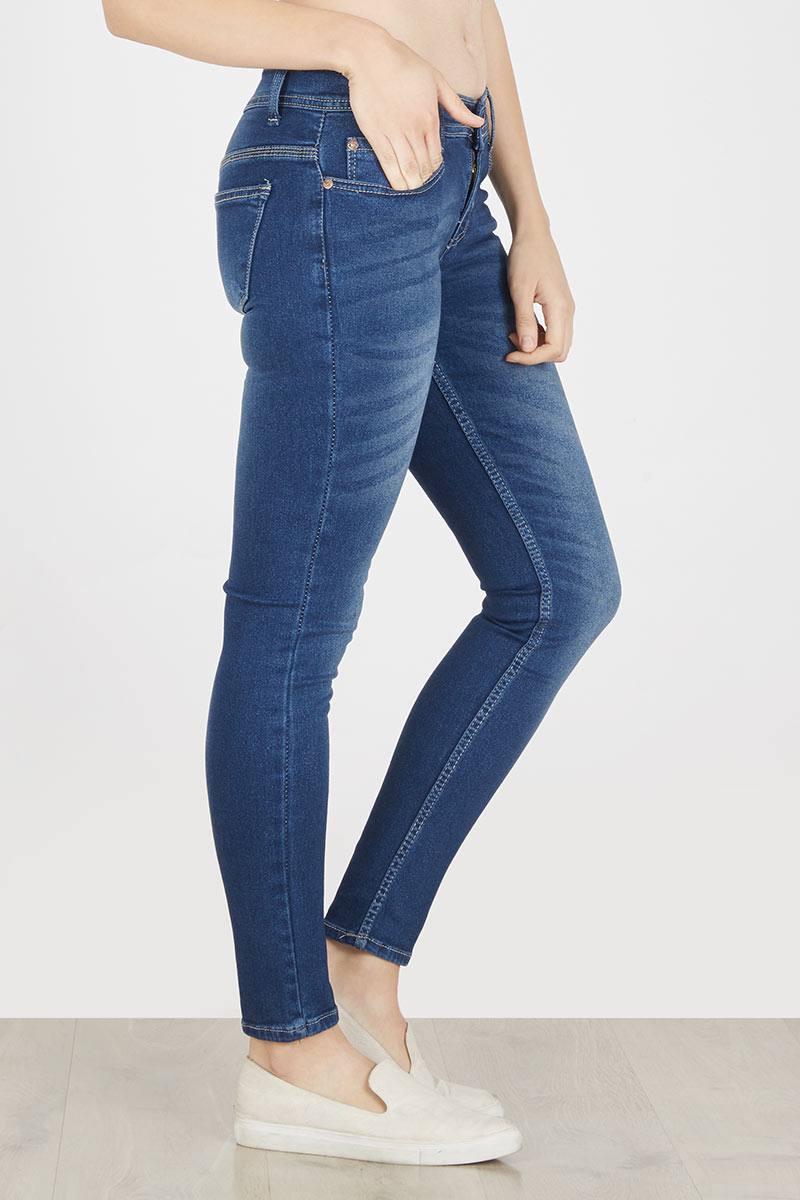 Soft Jeans Wanita M02