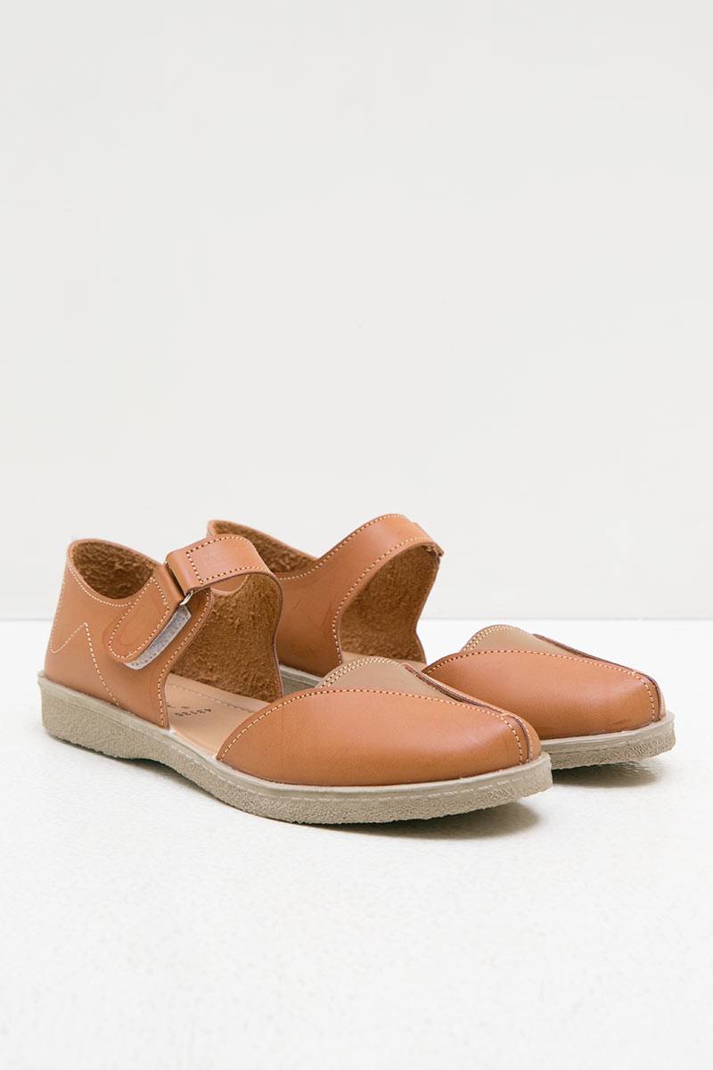 Women Leather 43135 Flip flops Shoes Tan
