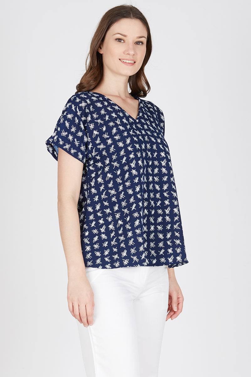 Noble Blouse in Navy