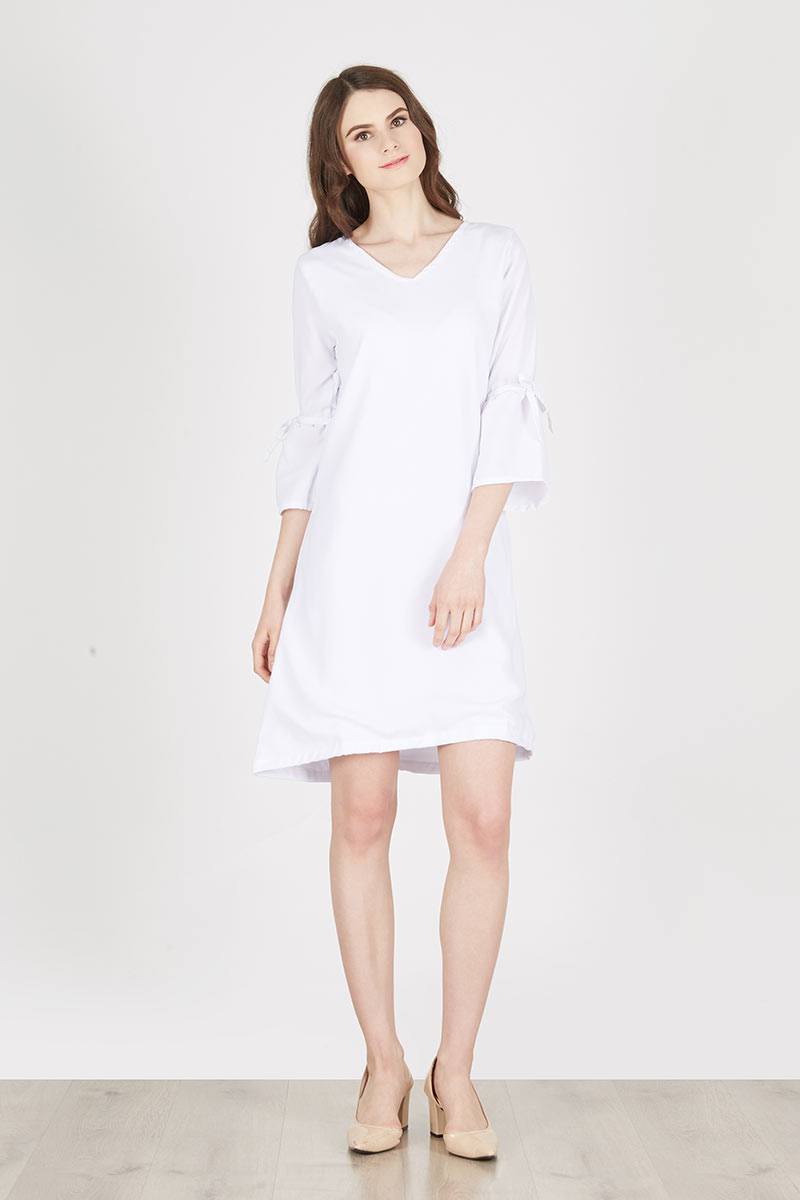 DAISY TRUMPET SLEEVE DRESS IN WHITE