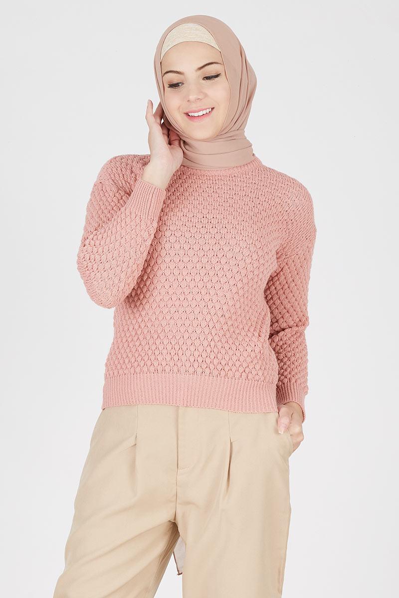 Exclusive For Hijabenka - Chairiah Popcorn Tops Dusty Pink