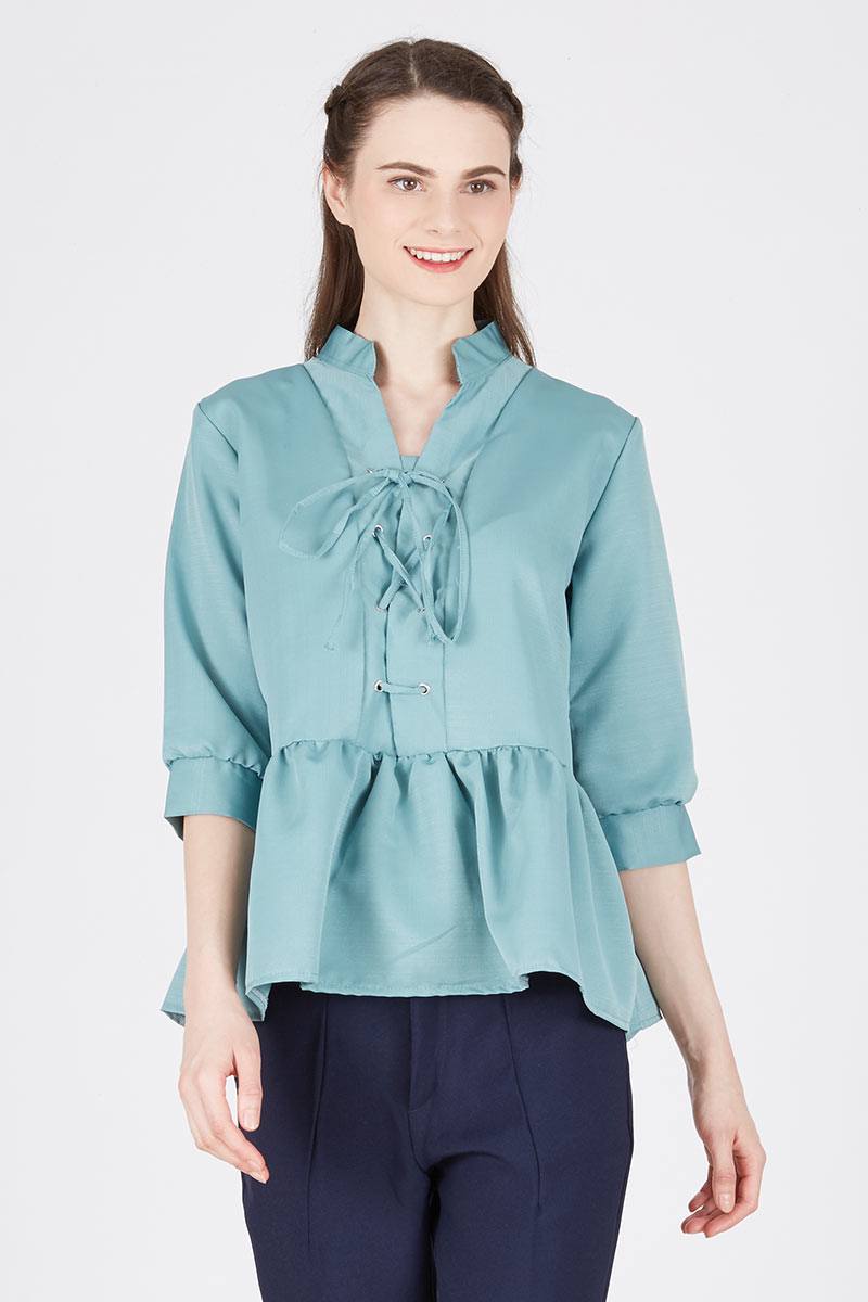 Monami Tied Blouse In Green