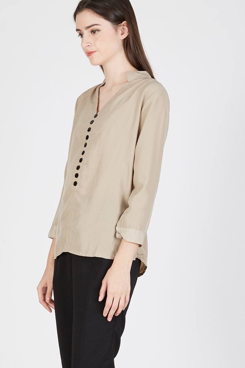Much Button Blouse in Milo