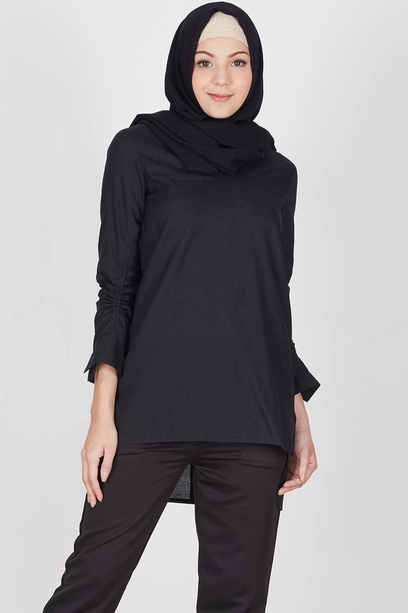 Cassandra Top Black