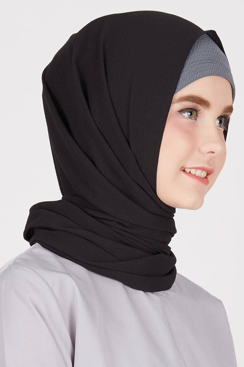 Tiara Buble Crepe Pashmina Soft Black