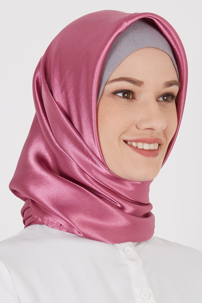 Faeqa Square Hijab
