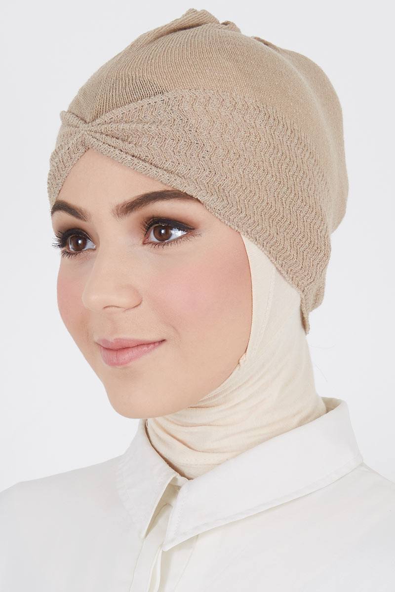 Salwa Cover Head Knit In Mocca