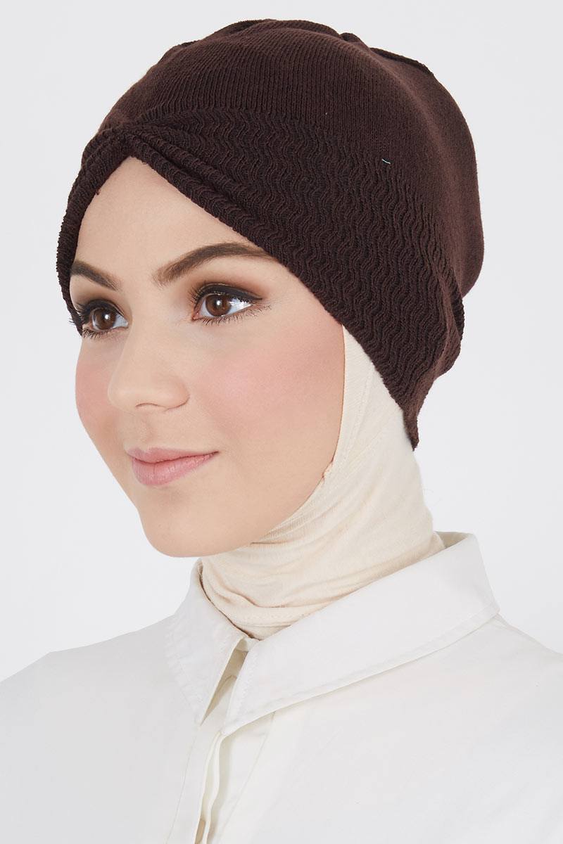 Salwa Cover Head Knit In Dark Brown