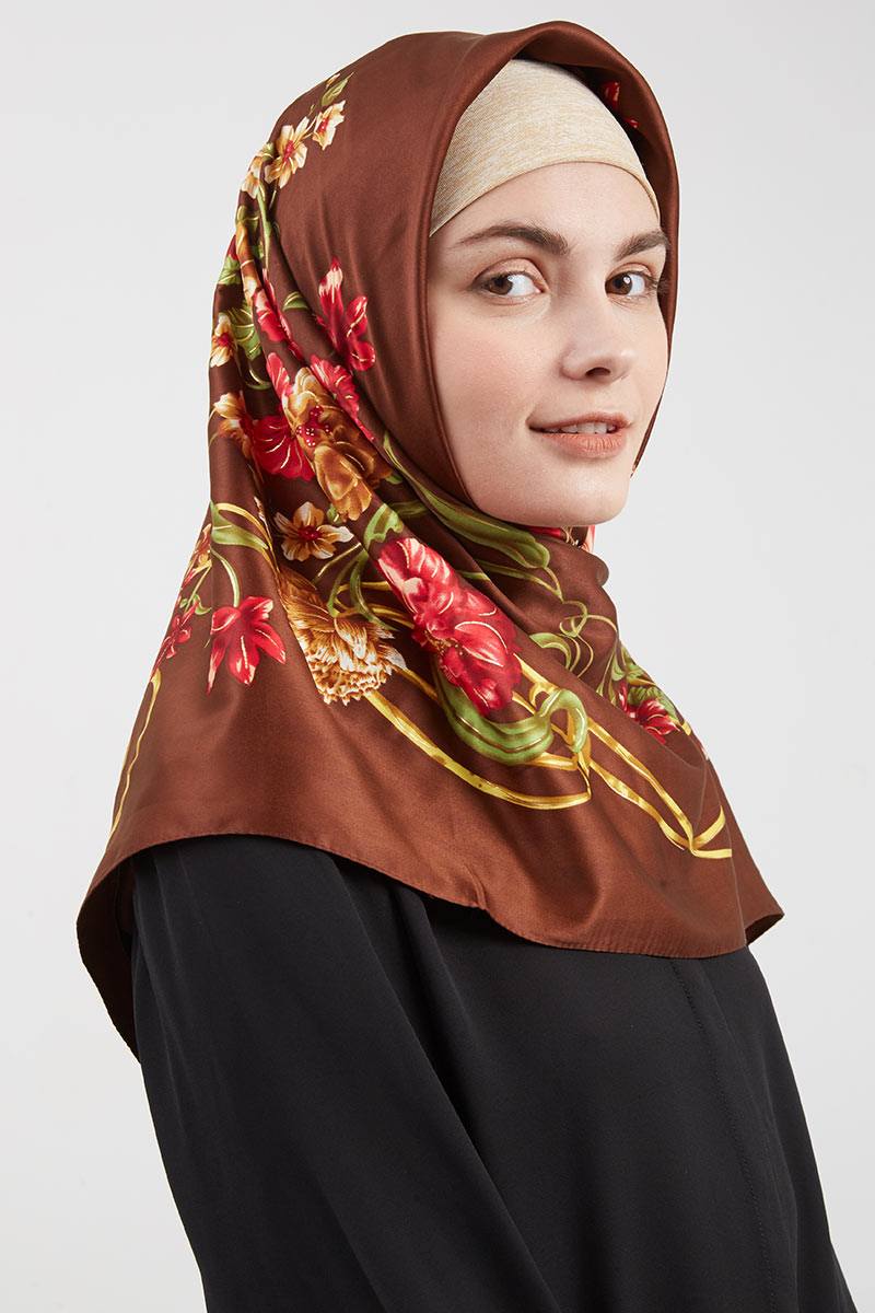 Manahel Square Hijab Brown