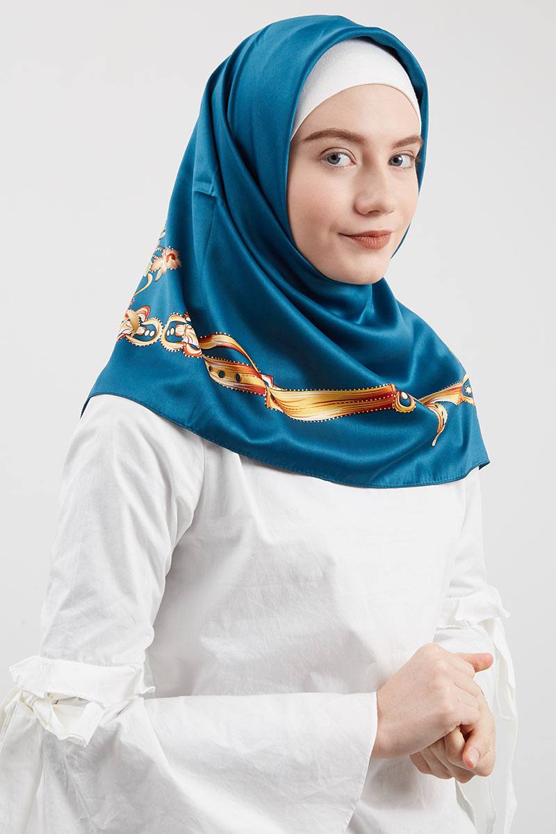 Lamis Square Hijab Blue