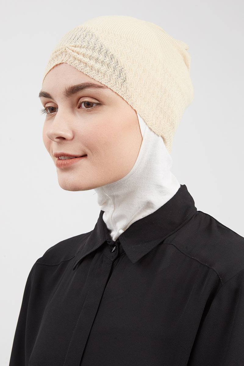 Exlcusive For Hijabenka - Headgear Knitted Cream