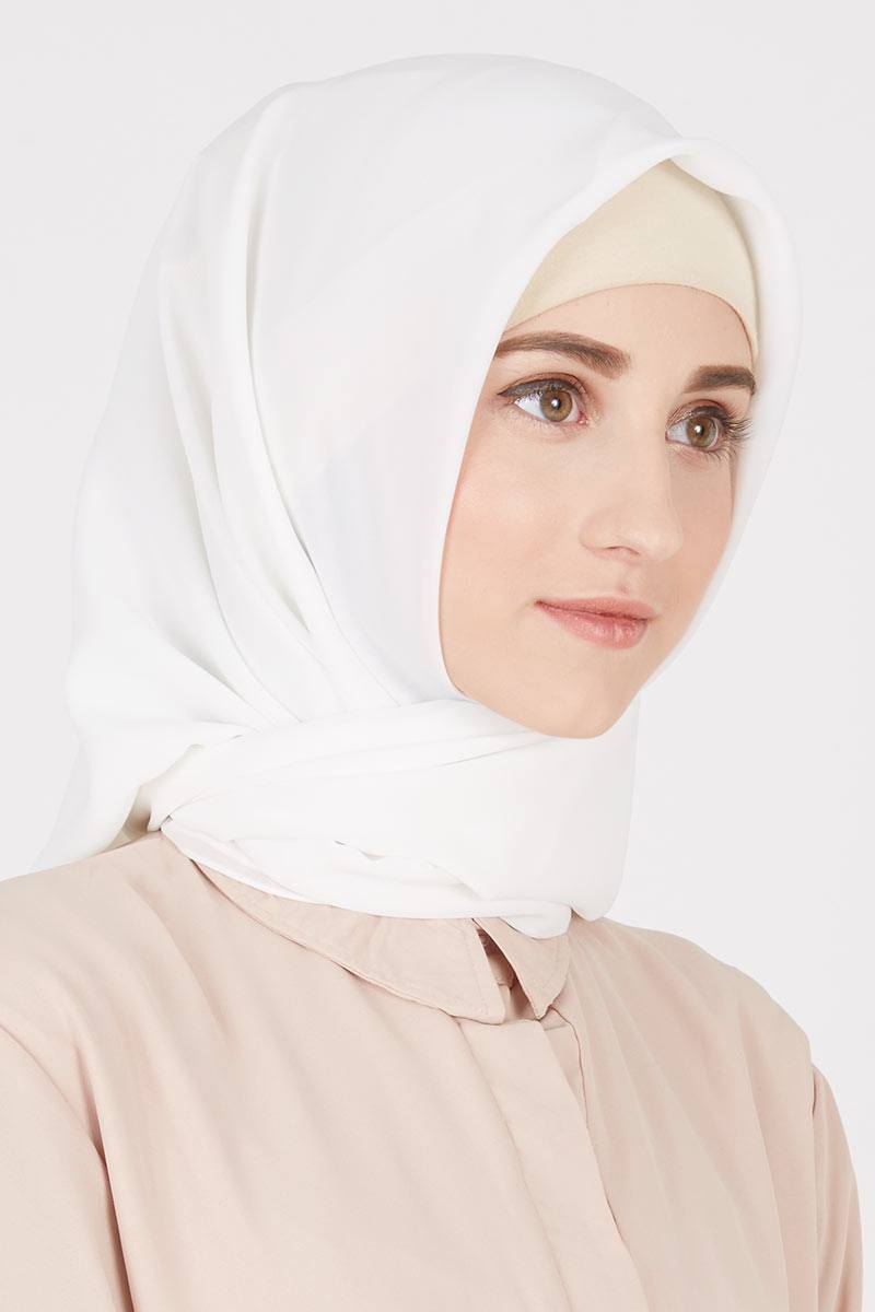 Jilbab Warna Putih Tulang  Voal Motif