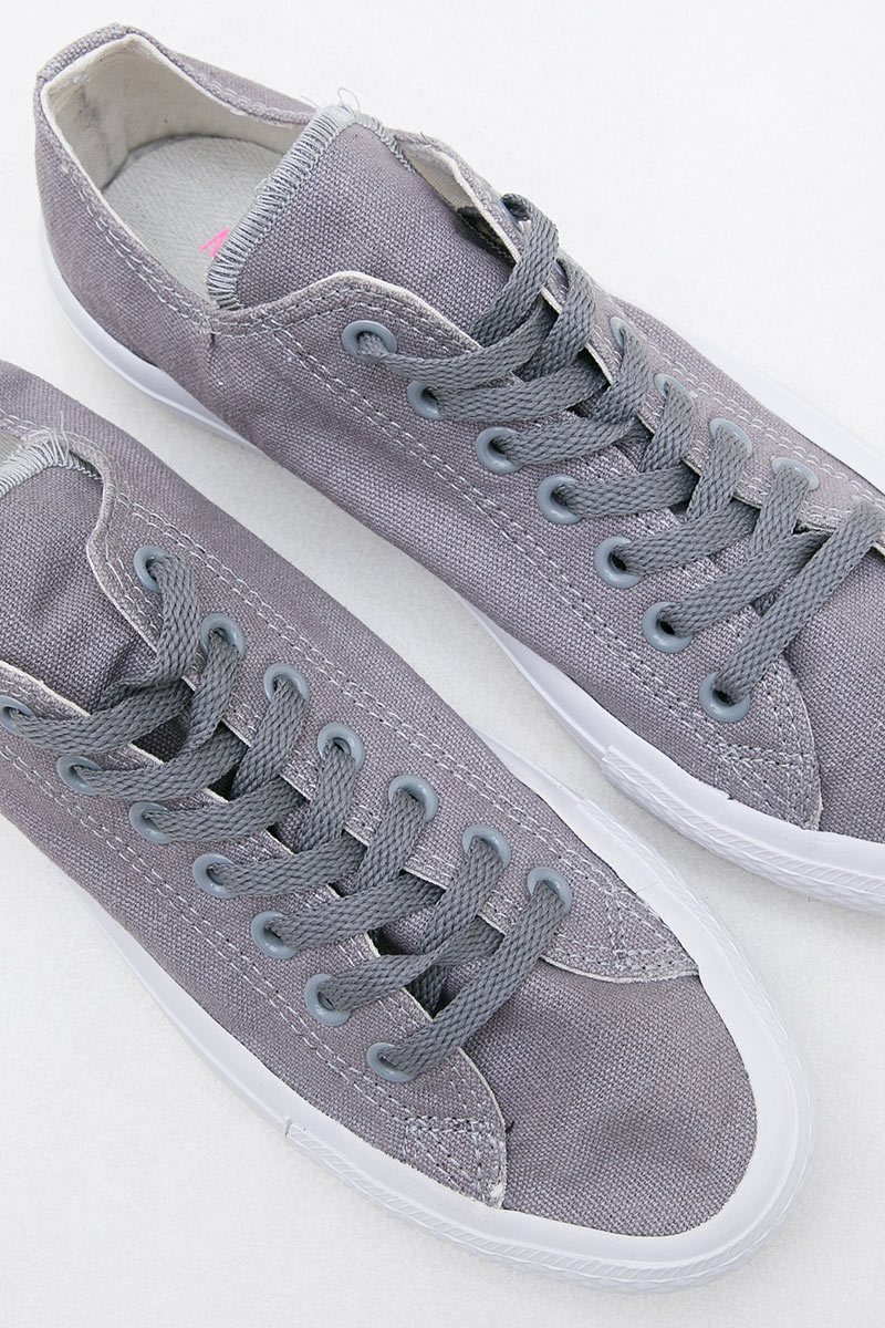 Sell Amazara Sneakers Grey Sneakers Berrybenka sell amazara sneakers grey sneakers berrybenka