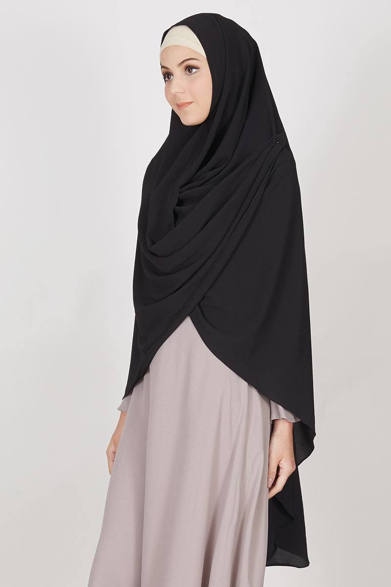 Khimar Asimetris sell gaia khimar black khimar hijabenka Khimar Asimetris sell gaia khimar black khimar hijabenka