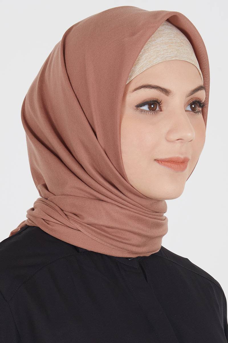  Warna  Jilbab  Caramel  Ide Hijab Syar i